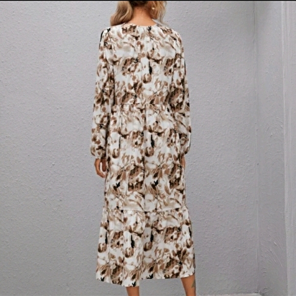 NEW Ruffle Hem Dress - Picture 2 of 6